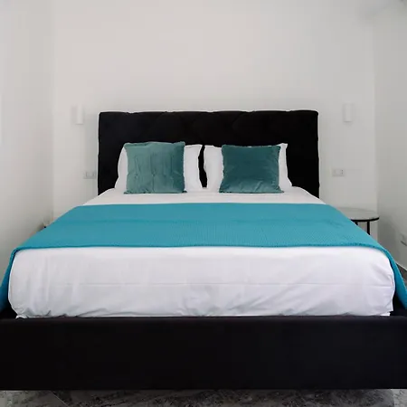 The Square - Luxury *