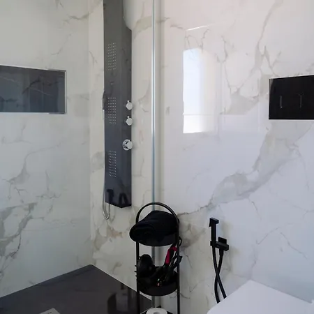 The Square - Luxury *